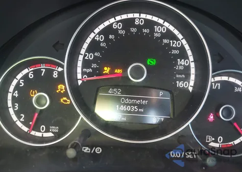 2013 Volkswagen Beetle 2.5L z USA, uszkodzony, nr VIN 3VW5P7AT7DM803858